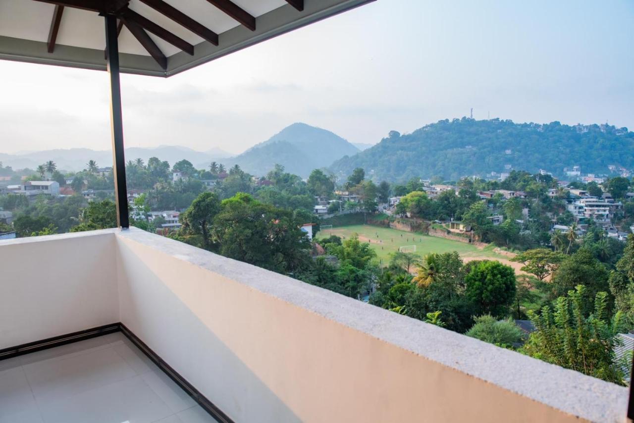 Sky Edge Homestay Kandy Exterior photo